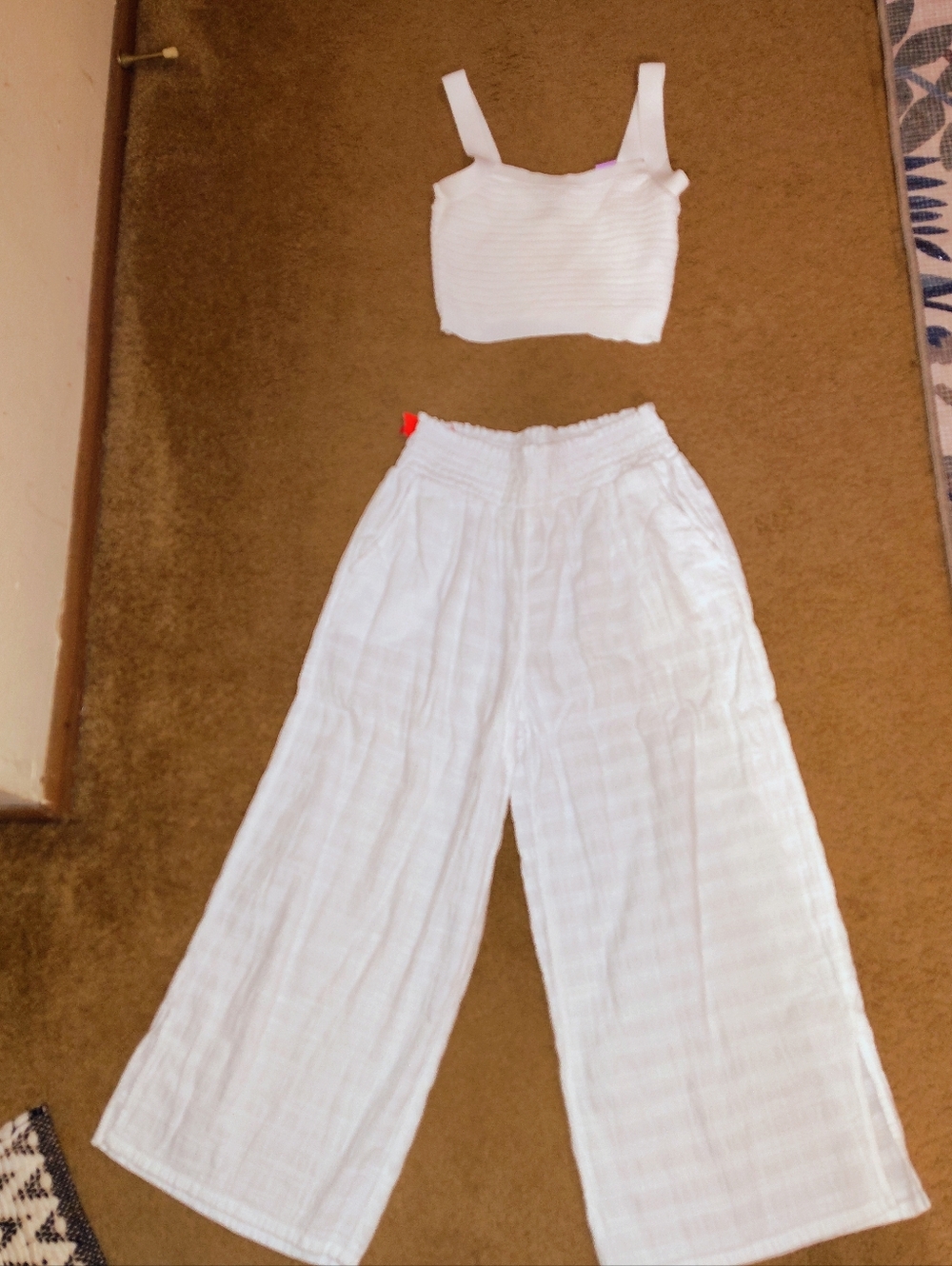 Aerie Sm White Wide-Leg Linen Pants with Forever 21 Med Cropped Tank Set